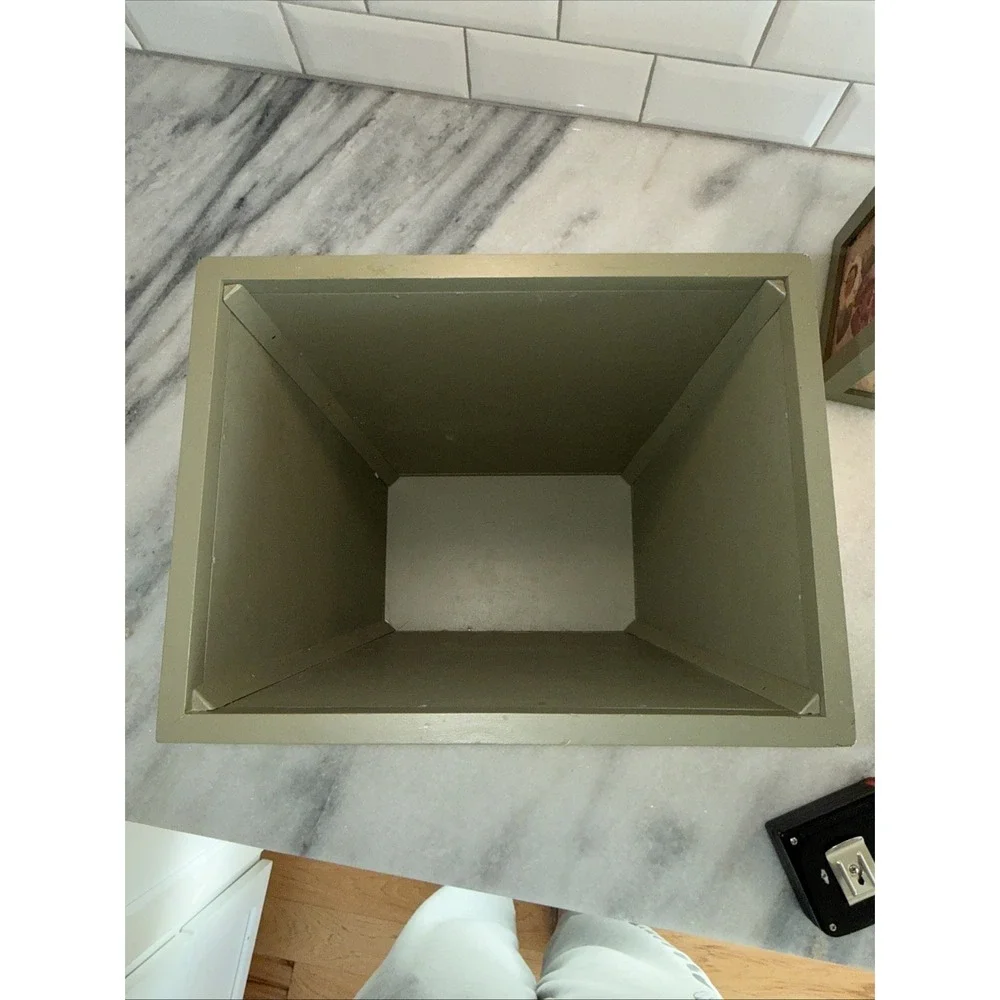 Belk Bali Wooden Tissue Cover With Matching Trash Can GW999 Olive Green